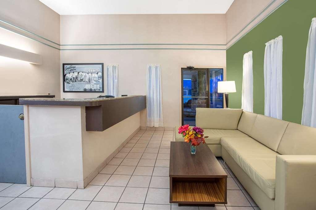 Super 8 By Wyndham Craig Interior foto
